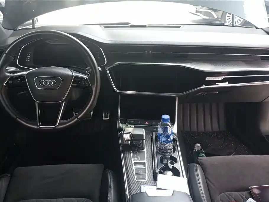 Audi A6L 2020 55 TFSI quattro Exclusive Dynamic фото 12