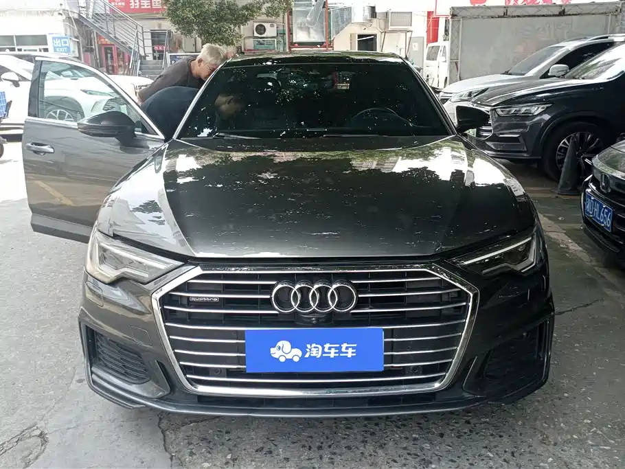 Audi A6L 2020 55 TFSI quattro Exclusive Dynamic фото 2