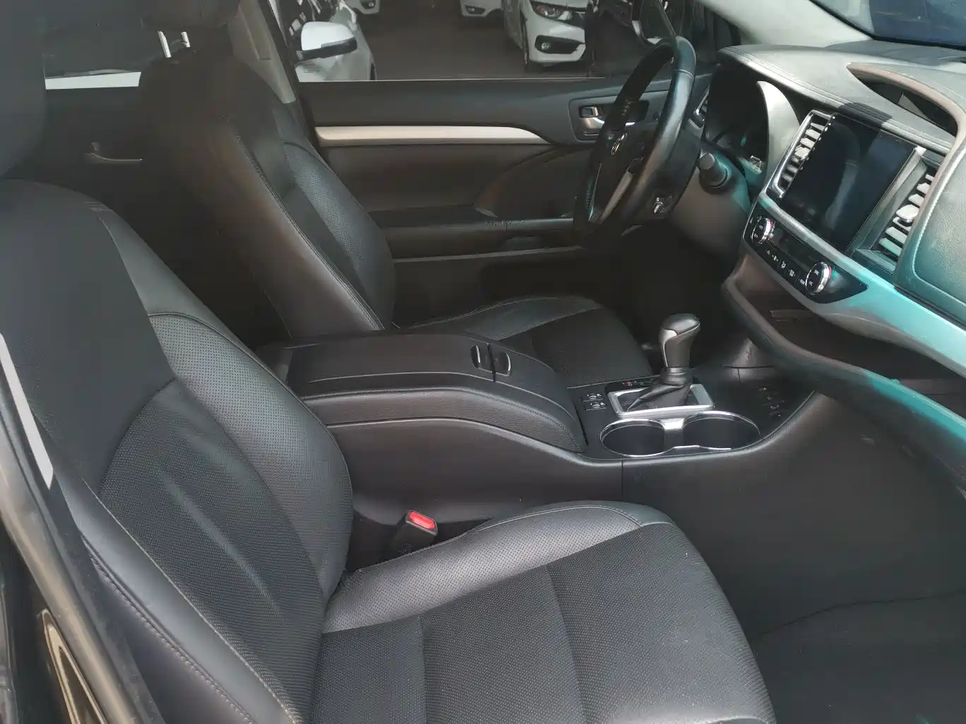Toyota Highlander 2018 2.0T 4WD Luxury 7-seater China VI фото 6