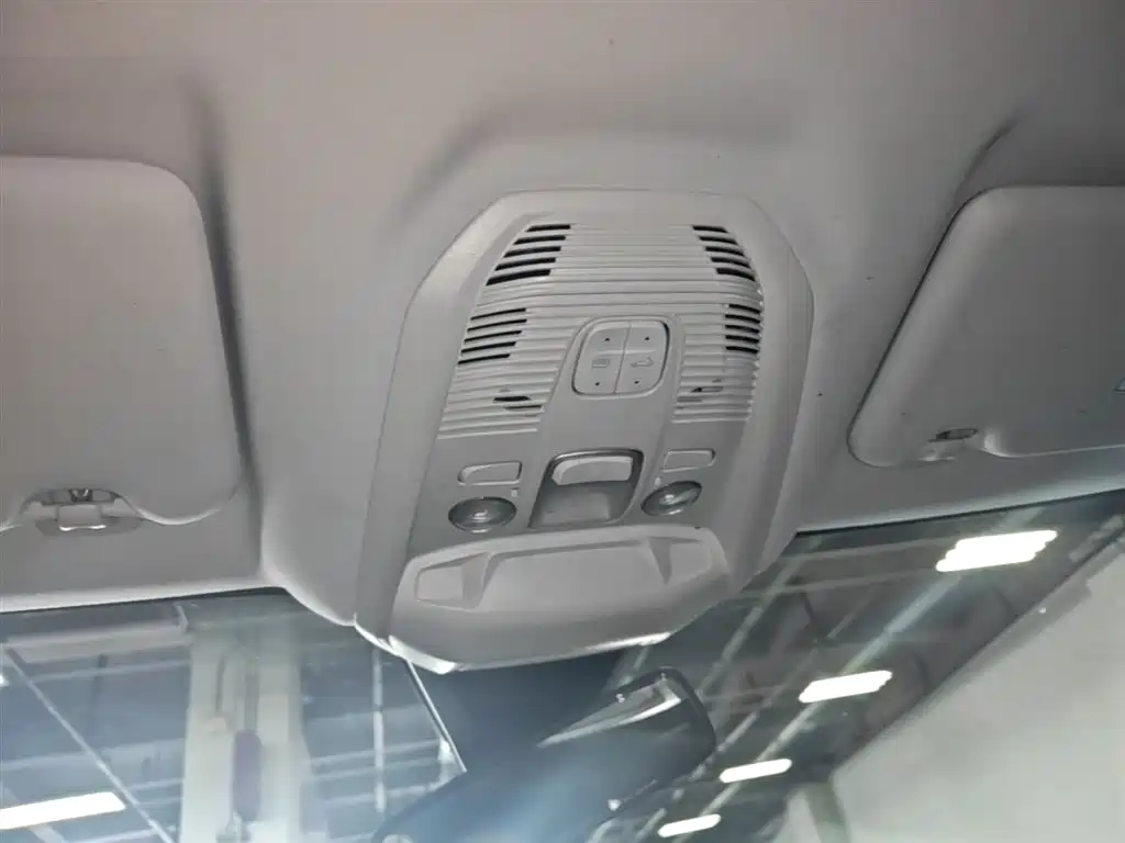 Peugeot 5008 2017 350THP 7-seat Elite Edition фото 18