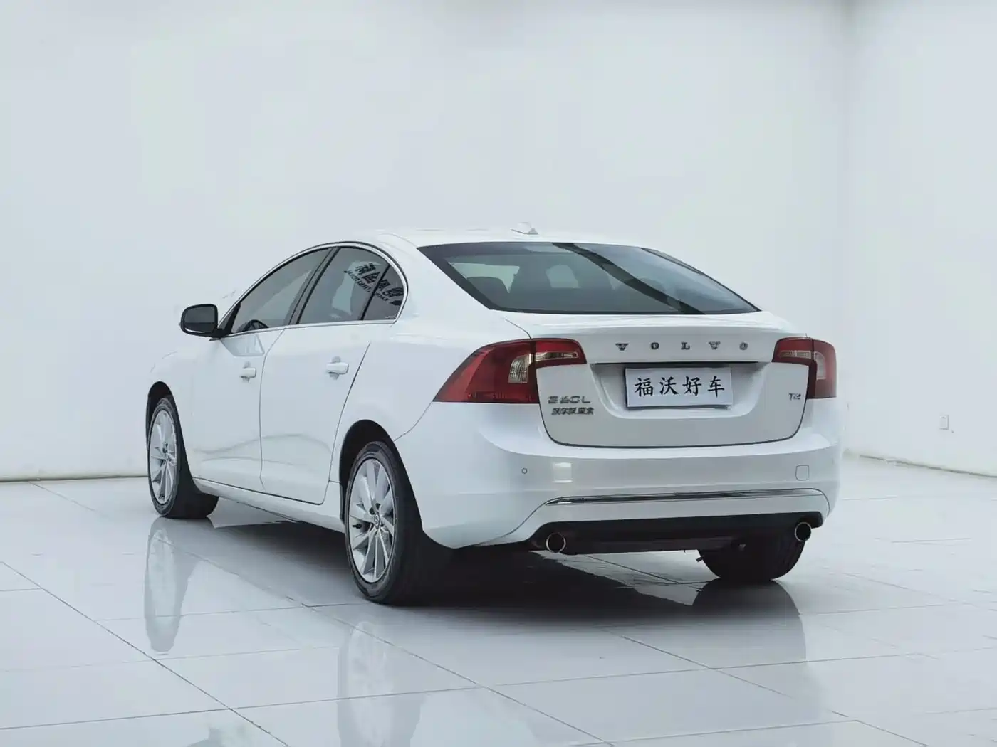 Фото 31 - Volvo S60