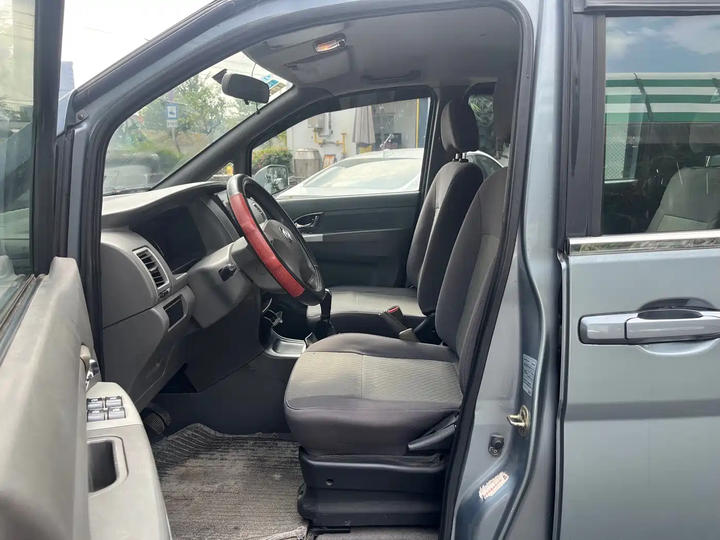 Dongfeng ZNA Shuaike 2013 2011 1.6L Manual Comfort 7-seater