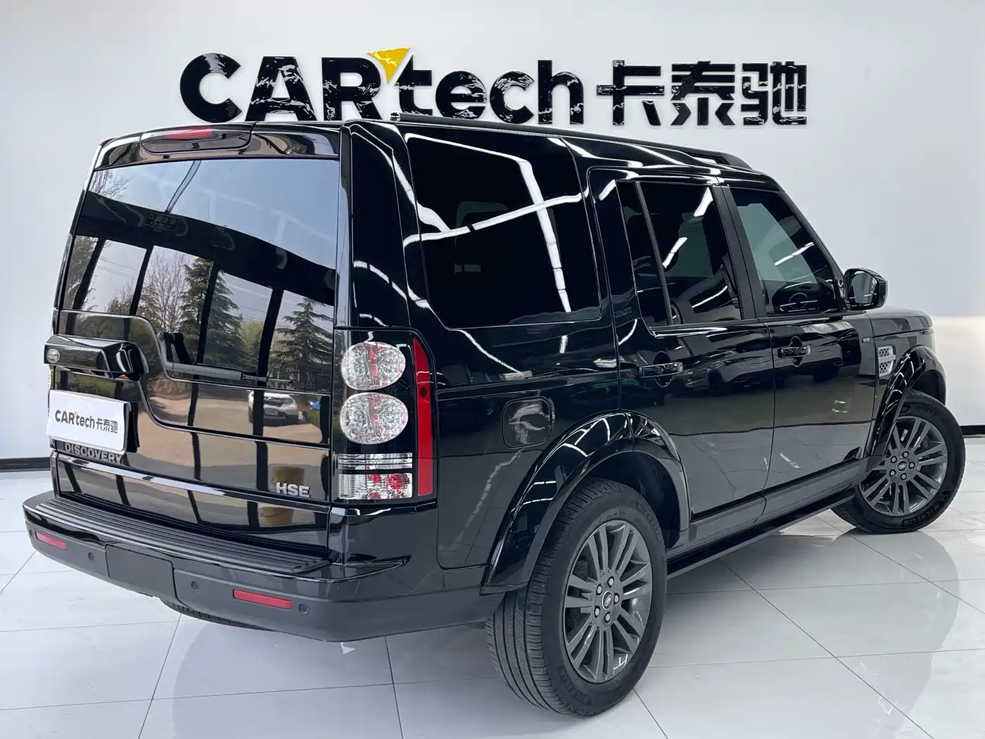 Land Rover Discovery 2016 3.0 SC Gloss Black Collector's Edition HSE фото 3
