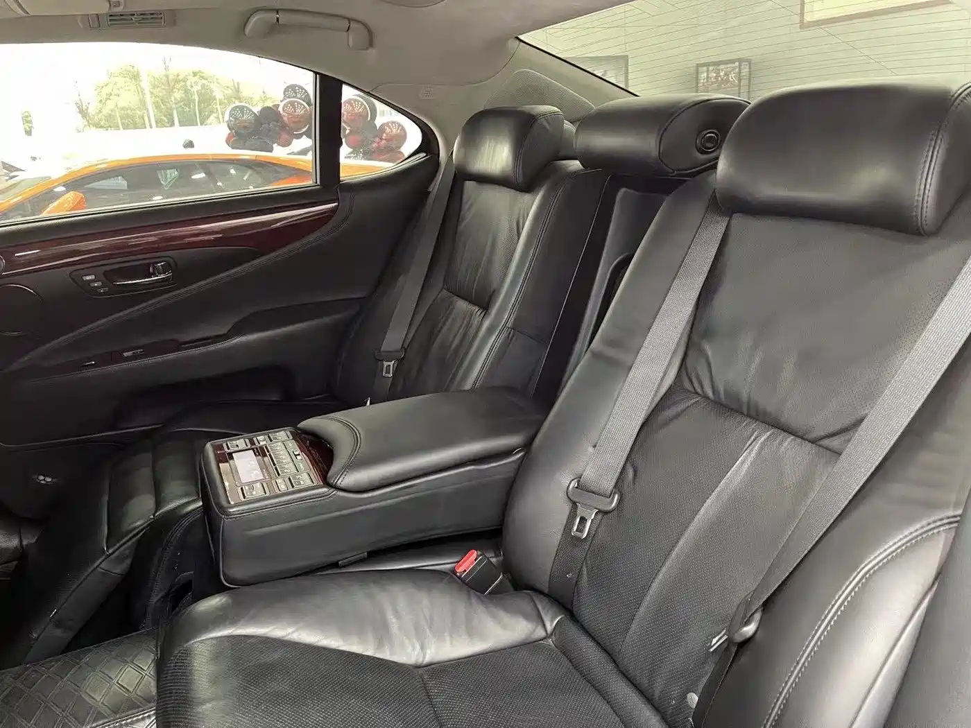 Lexus LS 2010 460L Premium Edition фото 10