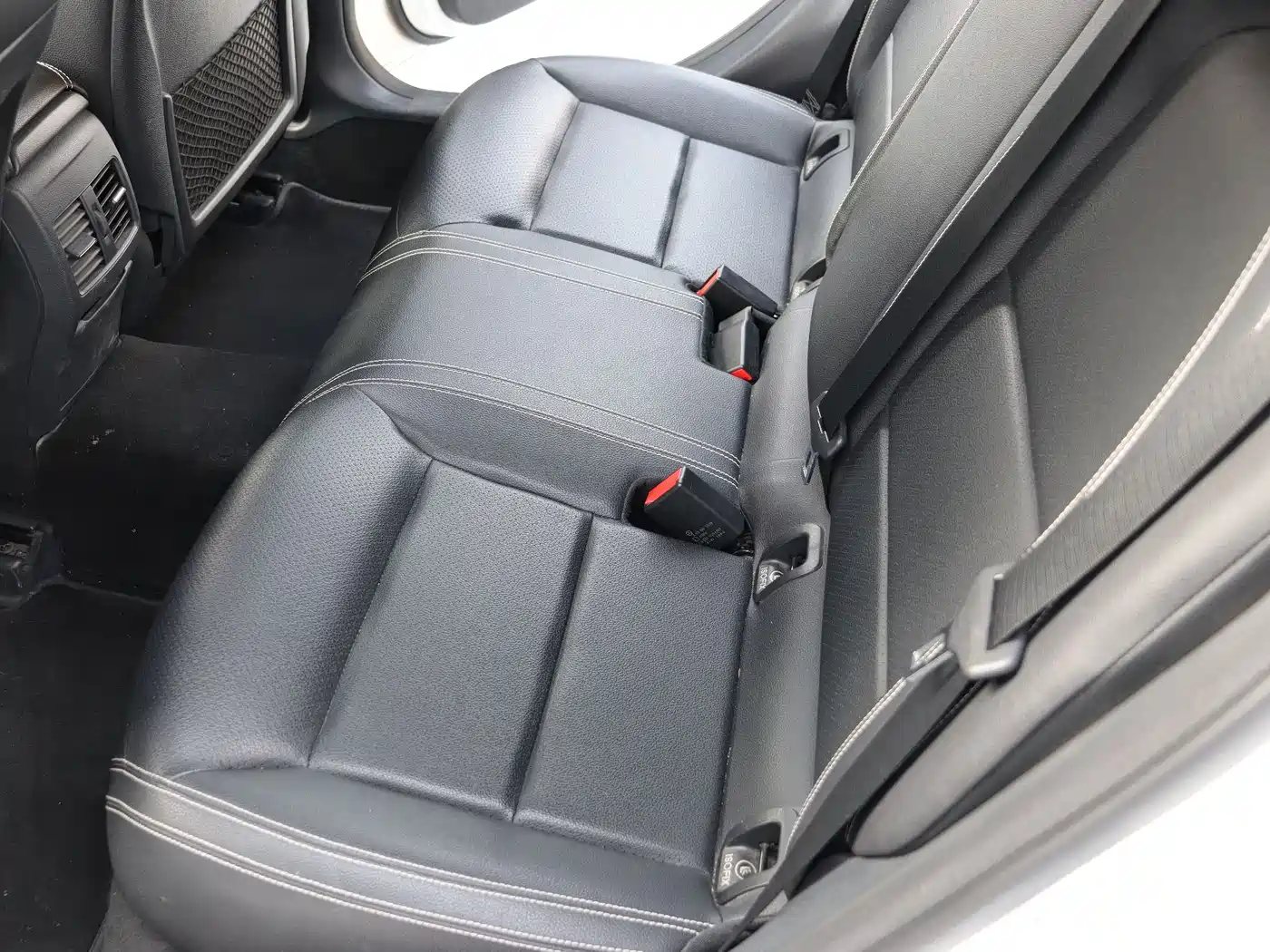 Mercedes-Benz GLA 2016 GLA 200 Dynamic фото 16