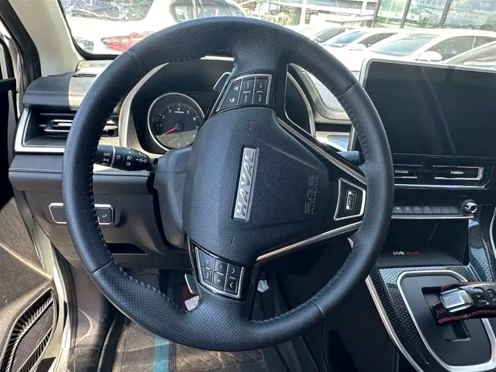 Haval M6 2021 PLUS 1.5T DCT Luxury Smart Connect фото 8