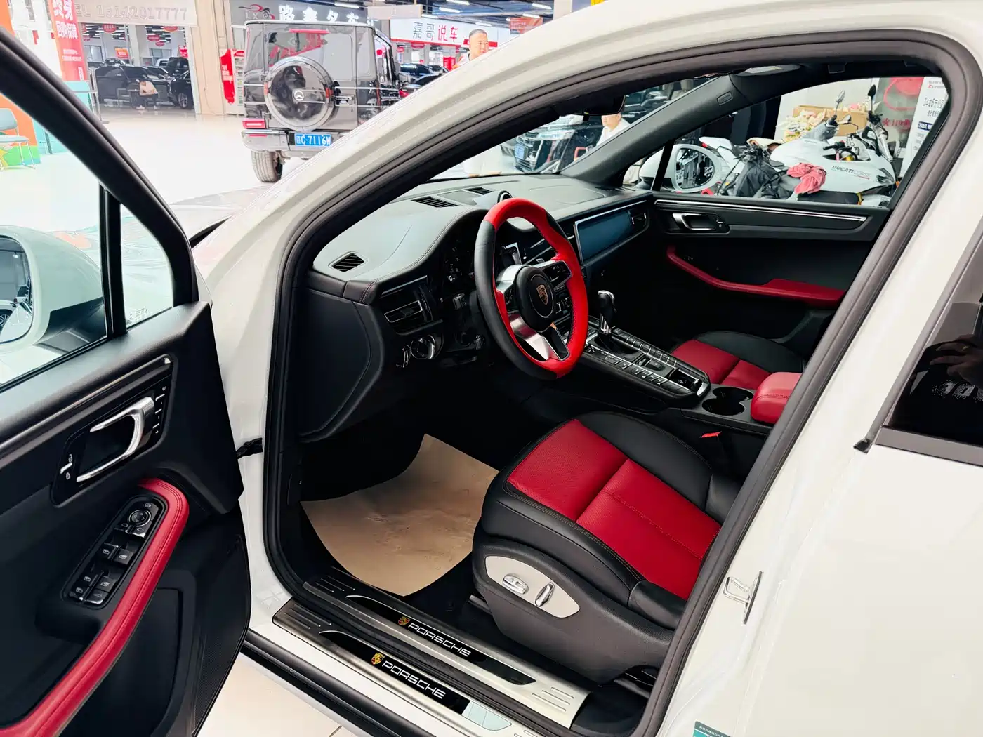 Porsche Macan 2018 Macan 2.0T фото 7