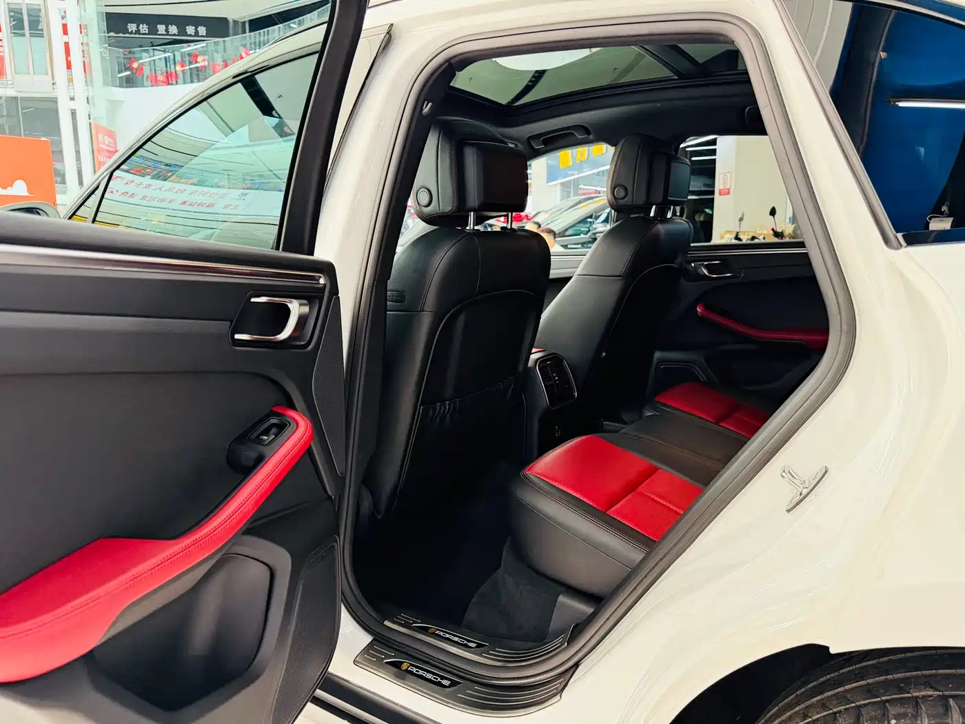 Porsche Macan 2018 Macan 2.0T фото 8