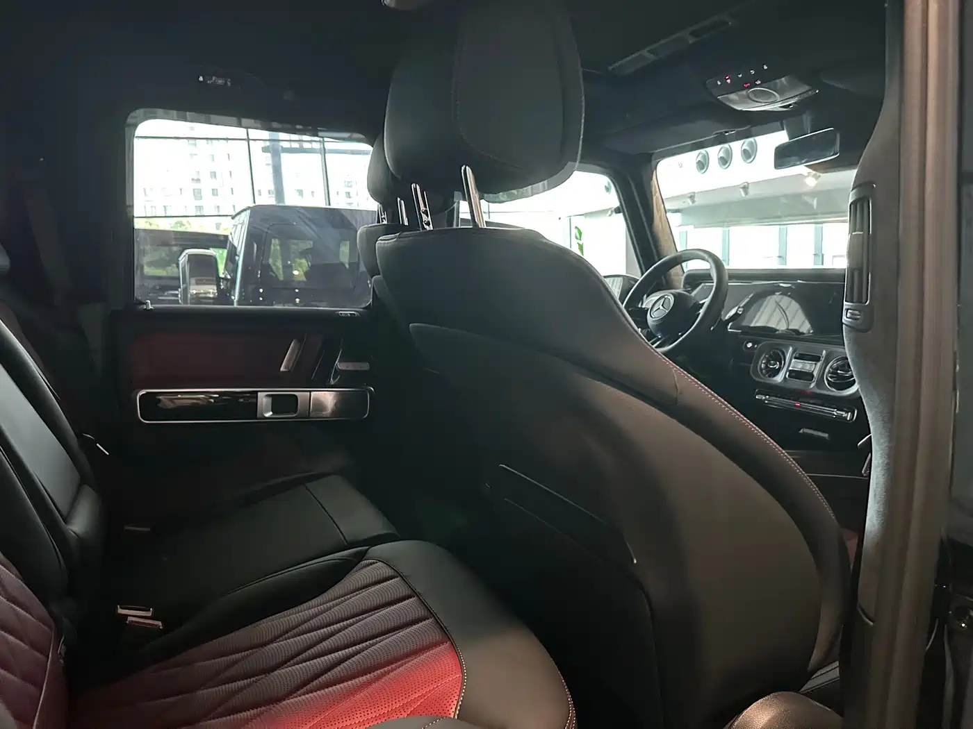Mercedes-Benz G-Class AMG 2025 AMG G 63 фото 9