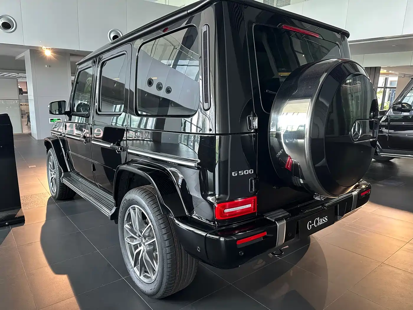 Mercedes-Benz G-Class 2026 Model G 500 фото 14