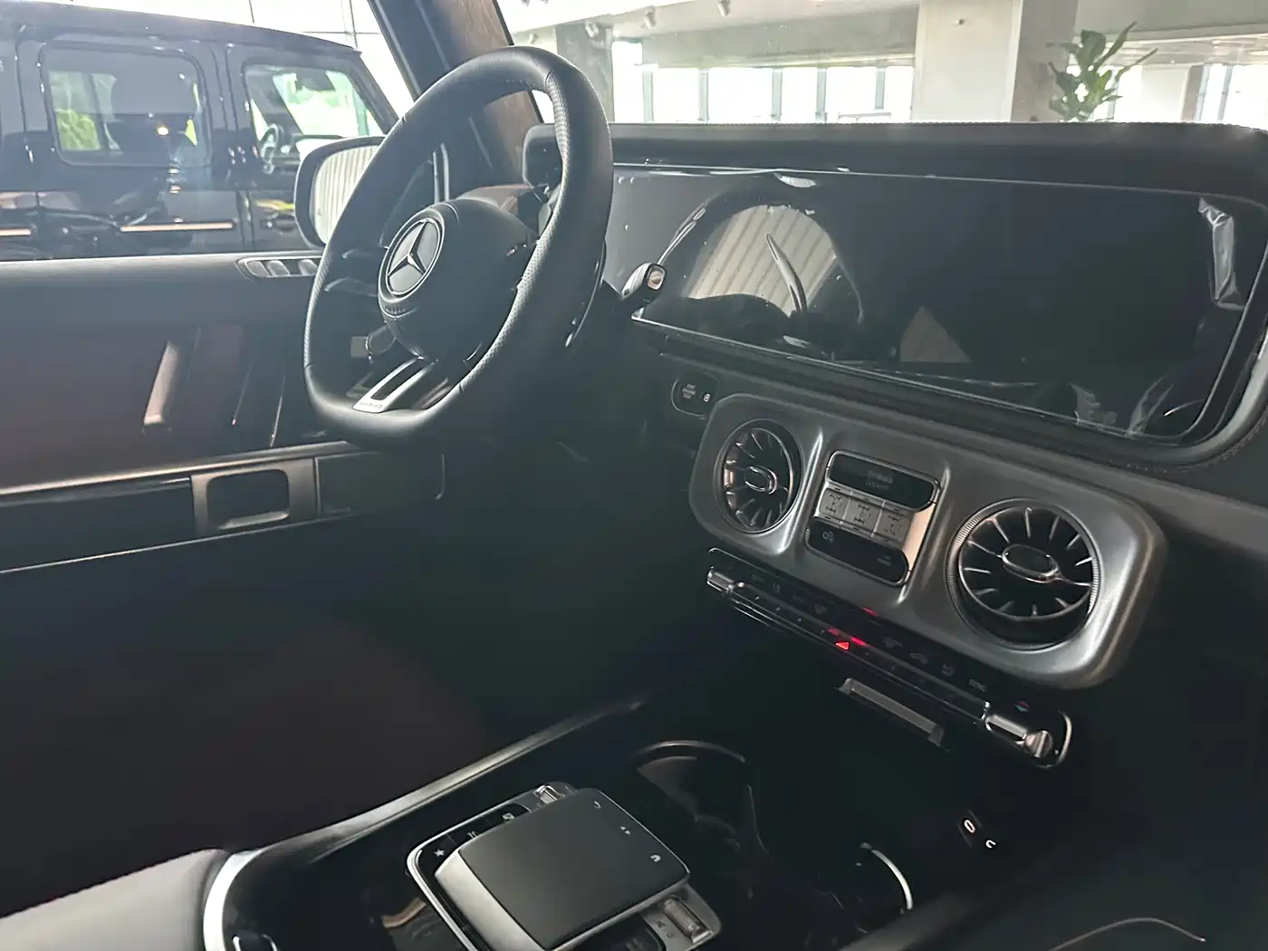 Mercedes-Benz G-Class AMG 2025 AMG G 63 фото 5