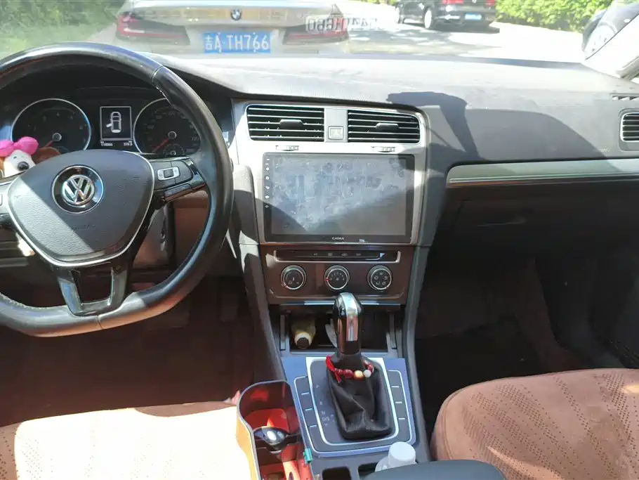 Volkswagen Golf 2018 1.6L Automatic Comfort фото 12