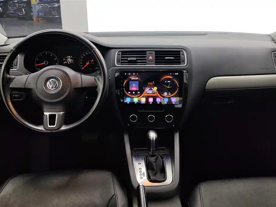 Volkswagen Sagitar 2014 Facelift 1.6L Automatic Comfort фото 12