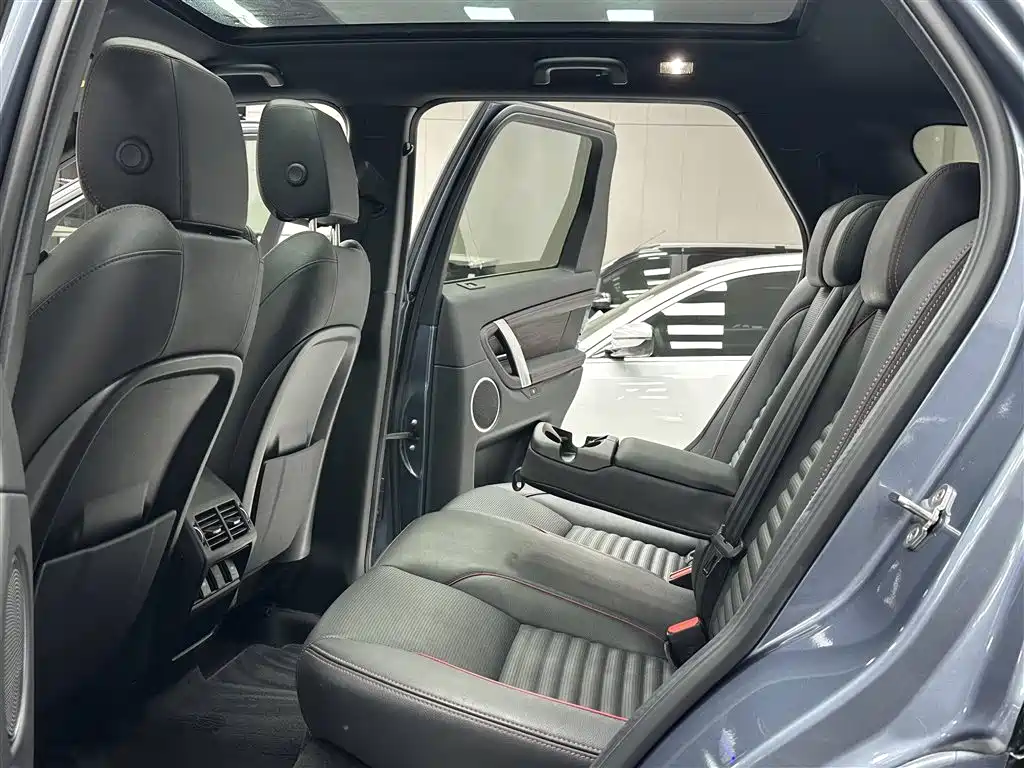 Land Rover Discovery Sport 2020 249PS R-Dynamic Performance фото 15