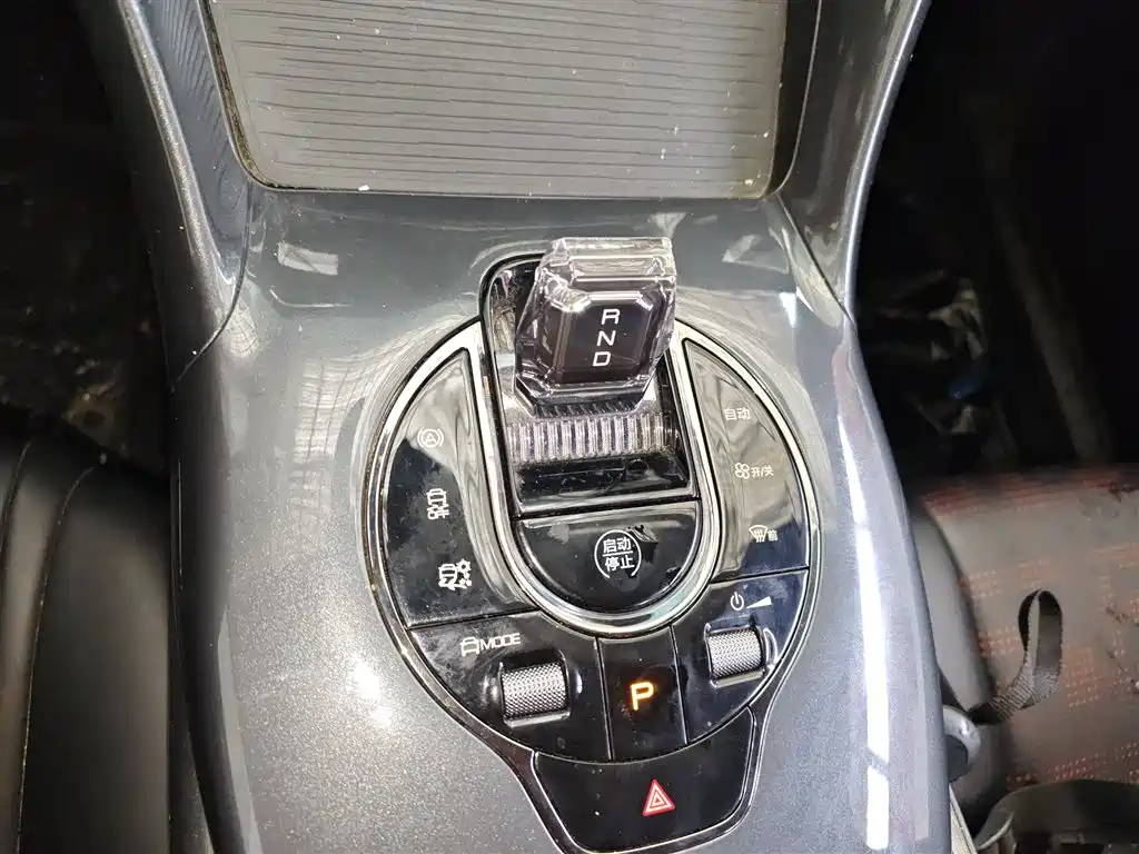 BYD E2