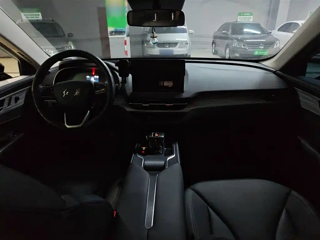 Hongqi E-QM5 2023 620km PLUS фото 17
