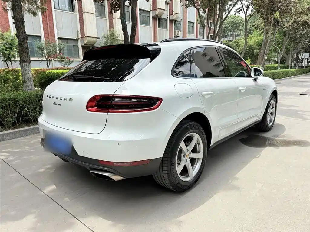 Porsche Macan 2017 Macan 2.0T фото 12