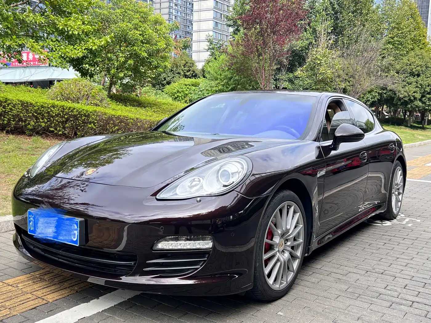 Porsche Panamera 2010 Panamera 4 3.6L