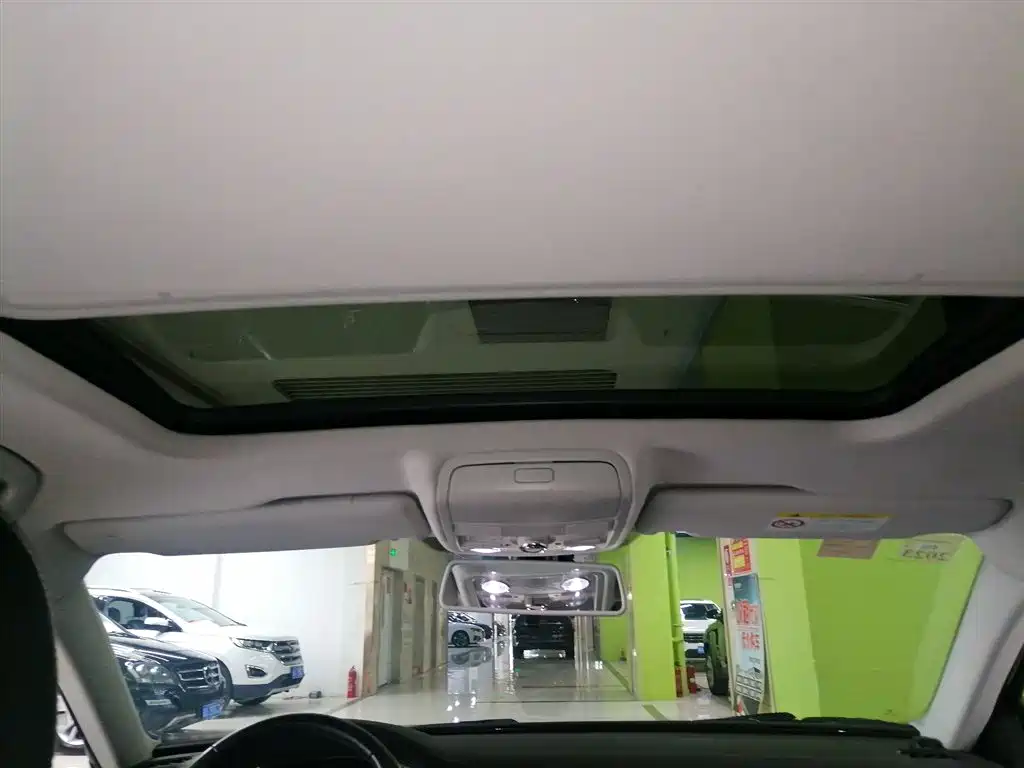 Volkswagen Passat 2017 330TSI DSG Prestige фото 18