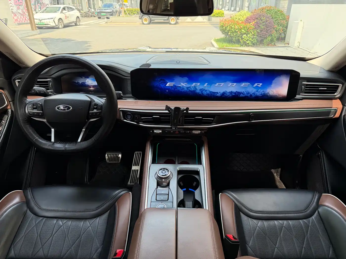 FORD EXPLORER
