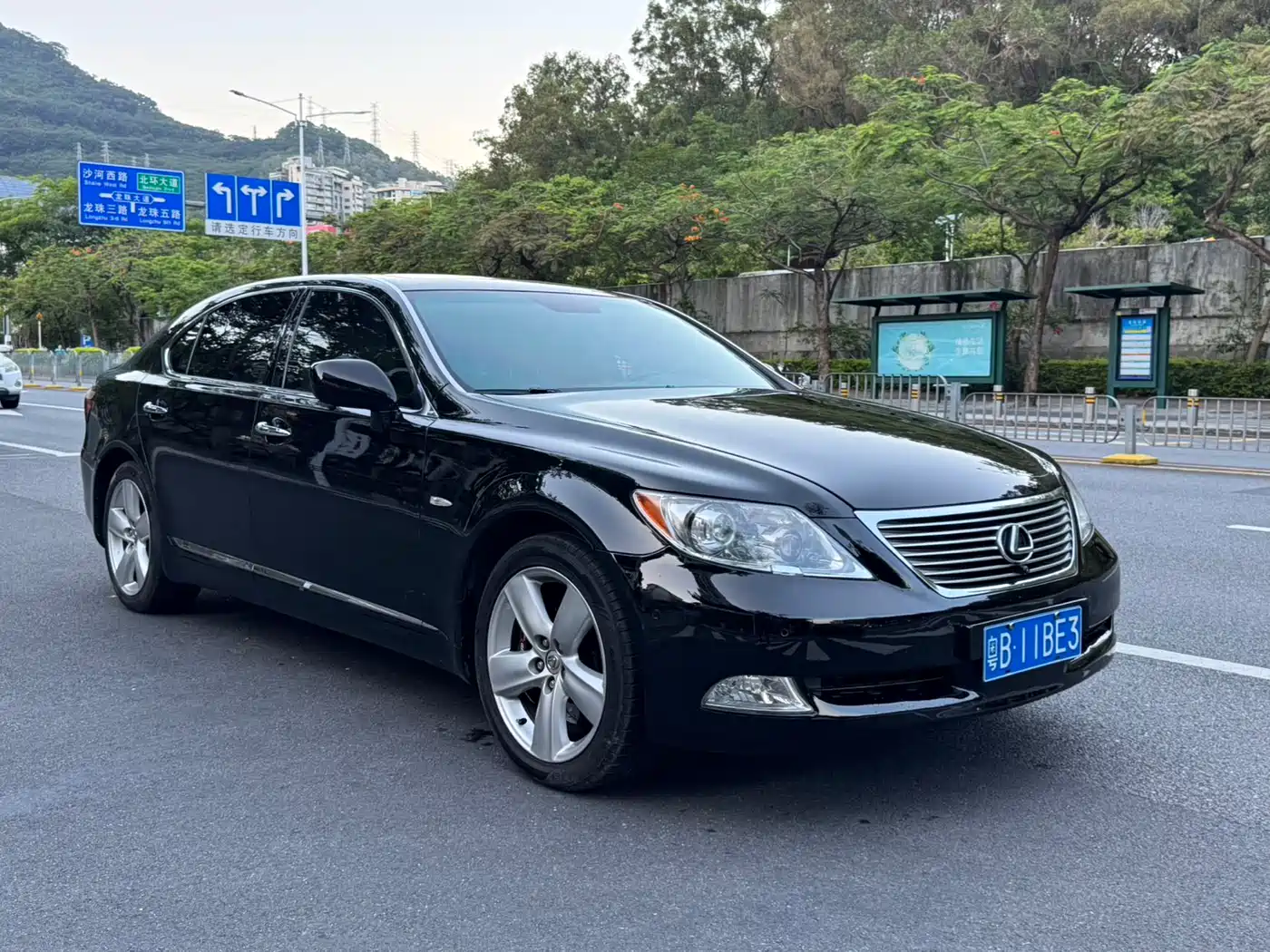 Lexus LS 2006 460L фото 2