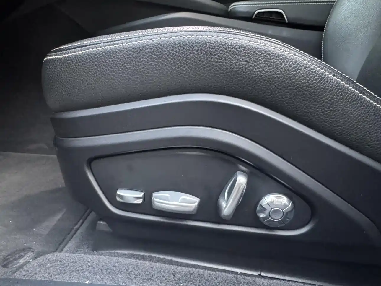 Porsche Panamera 2020 Panamera 10th Anniversary Edition 2.9T фото 20