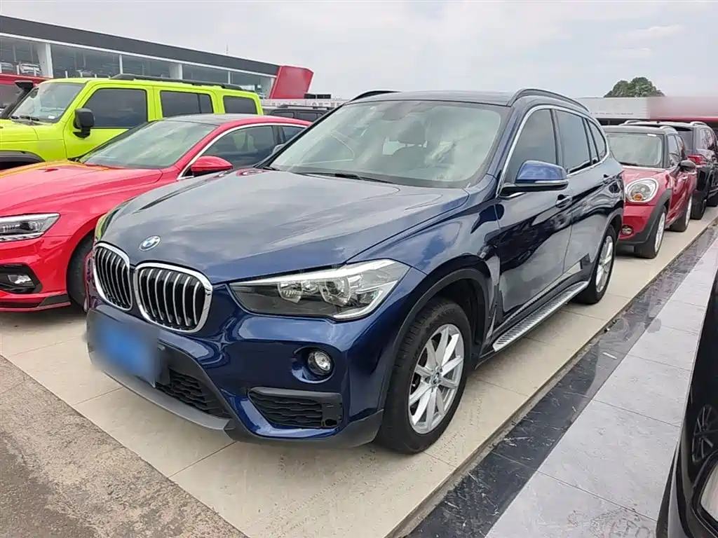 BMW X1 2019 sDrive18Li Fashion Model фото 2