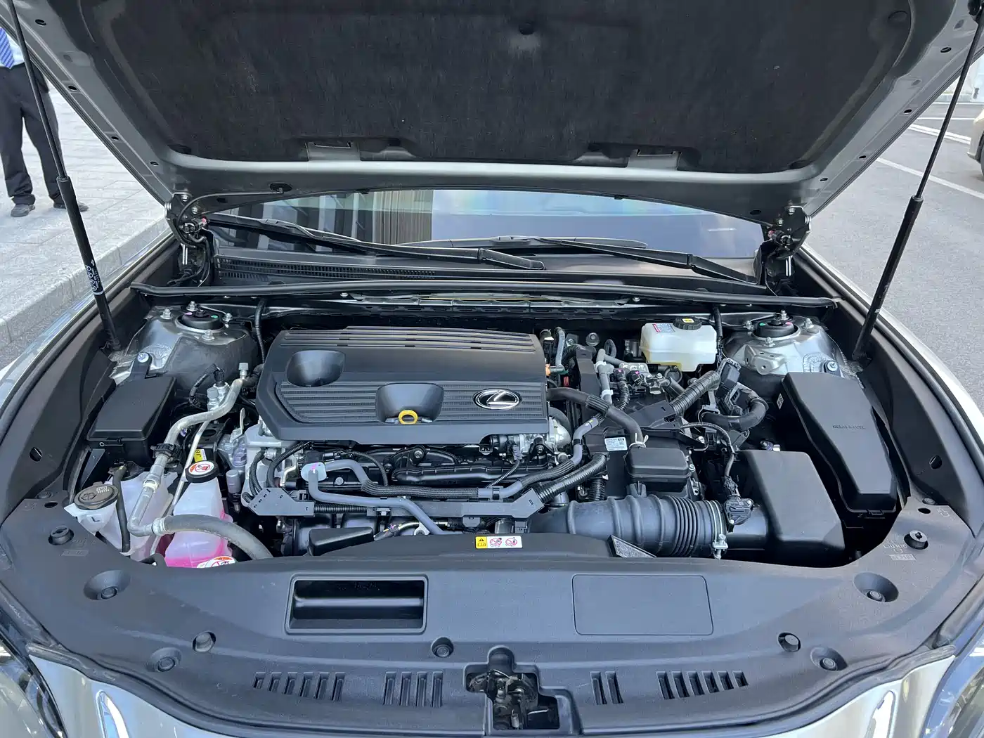 Lexus ES 2022 300h Excellence Edition фото 7