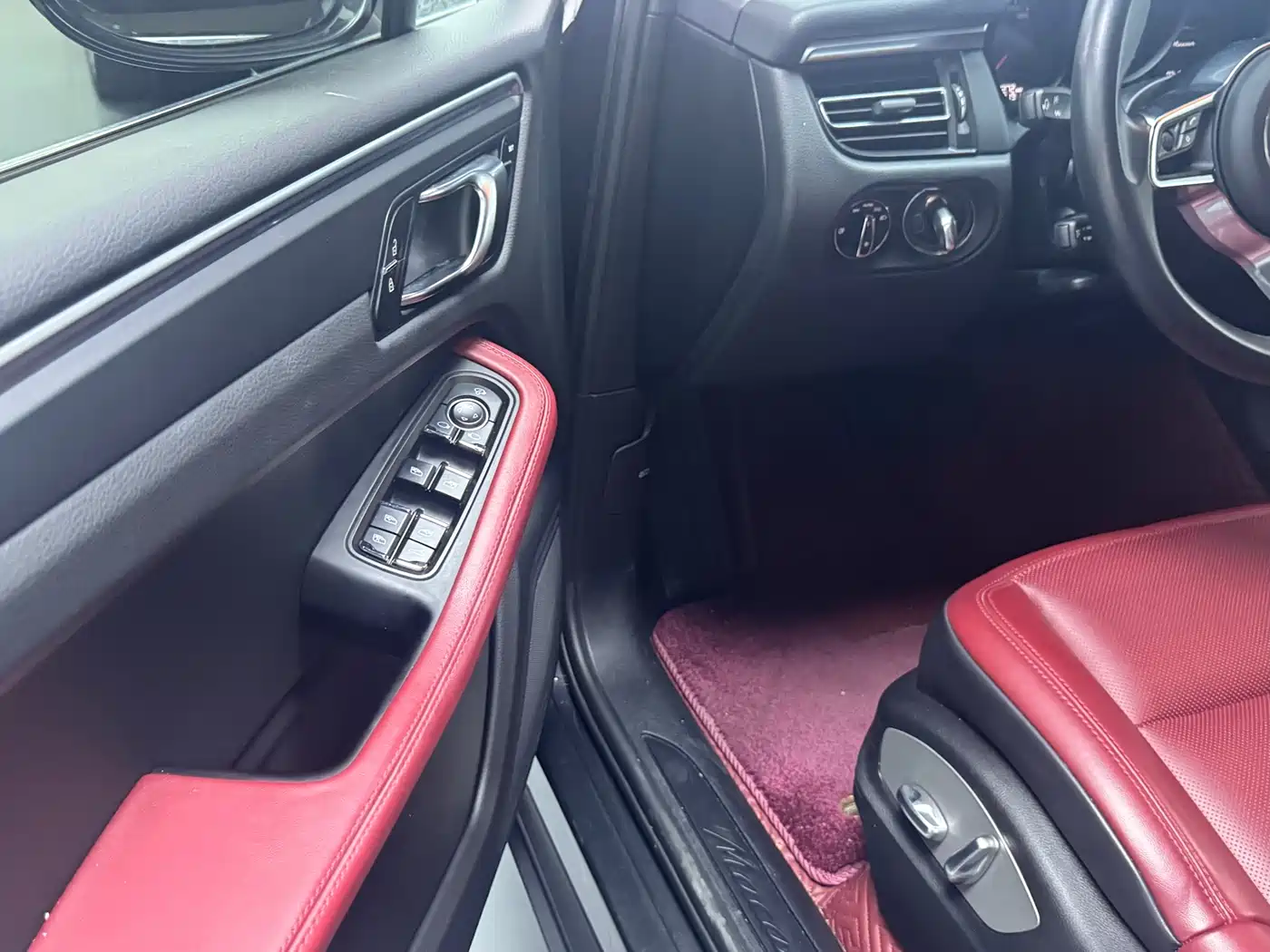Porsche Macan 2018 Macan 2.0T фото 4