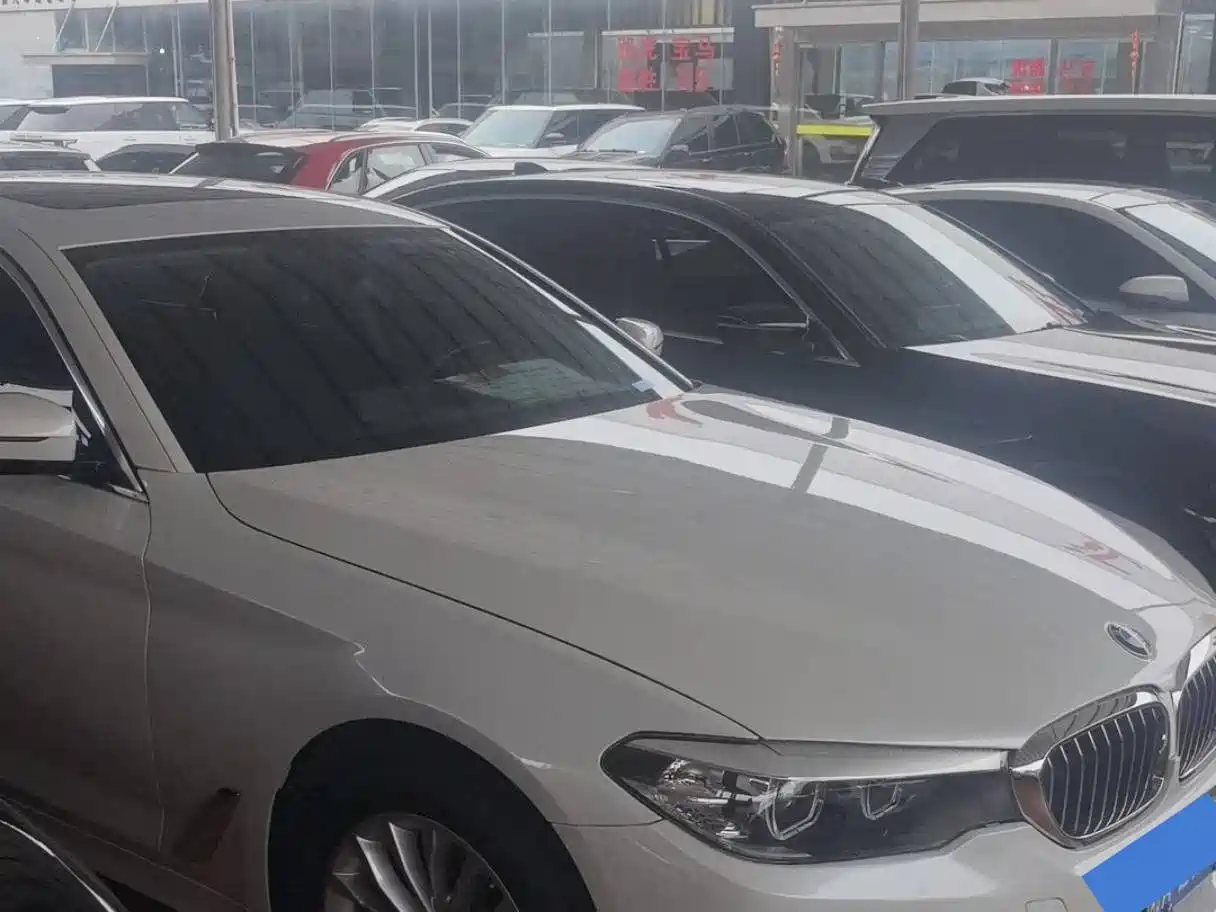BMW 5 Series 2018 525Li M Sport Package фото 3