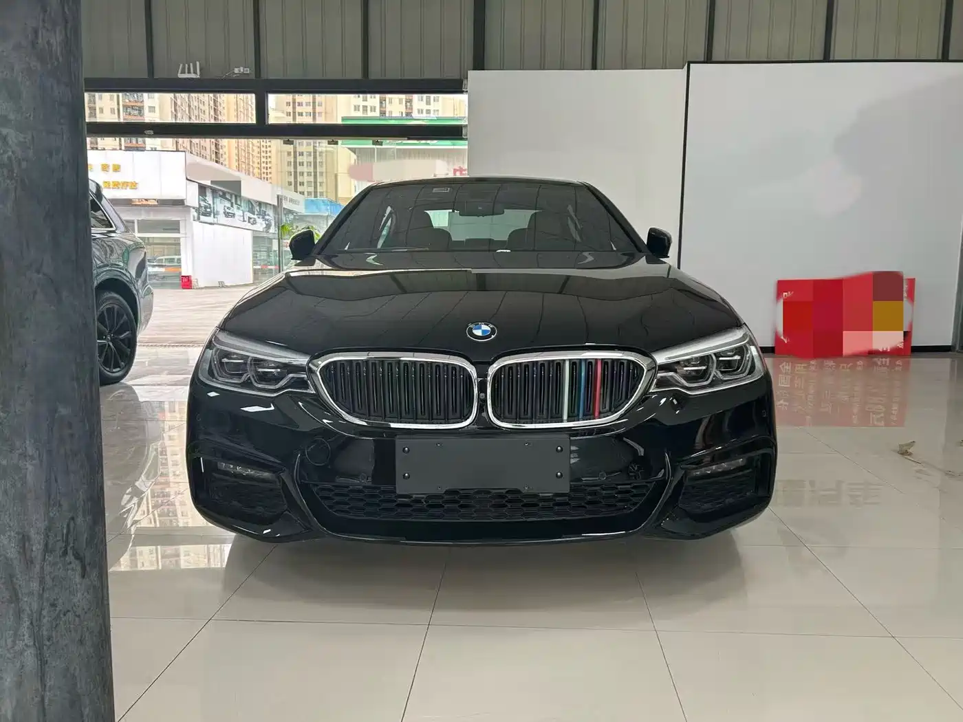 BMW 5 Series 2019 530Li Premium M Sport Package фото 2