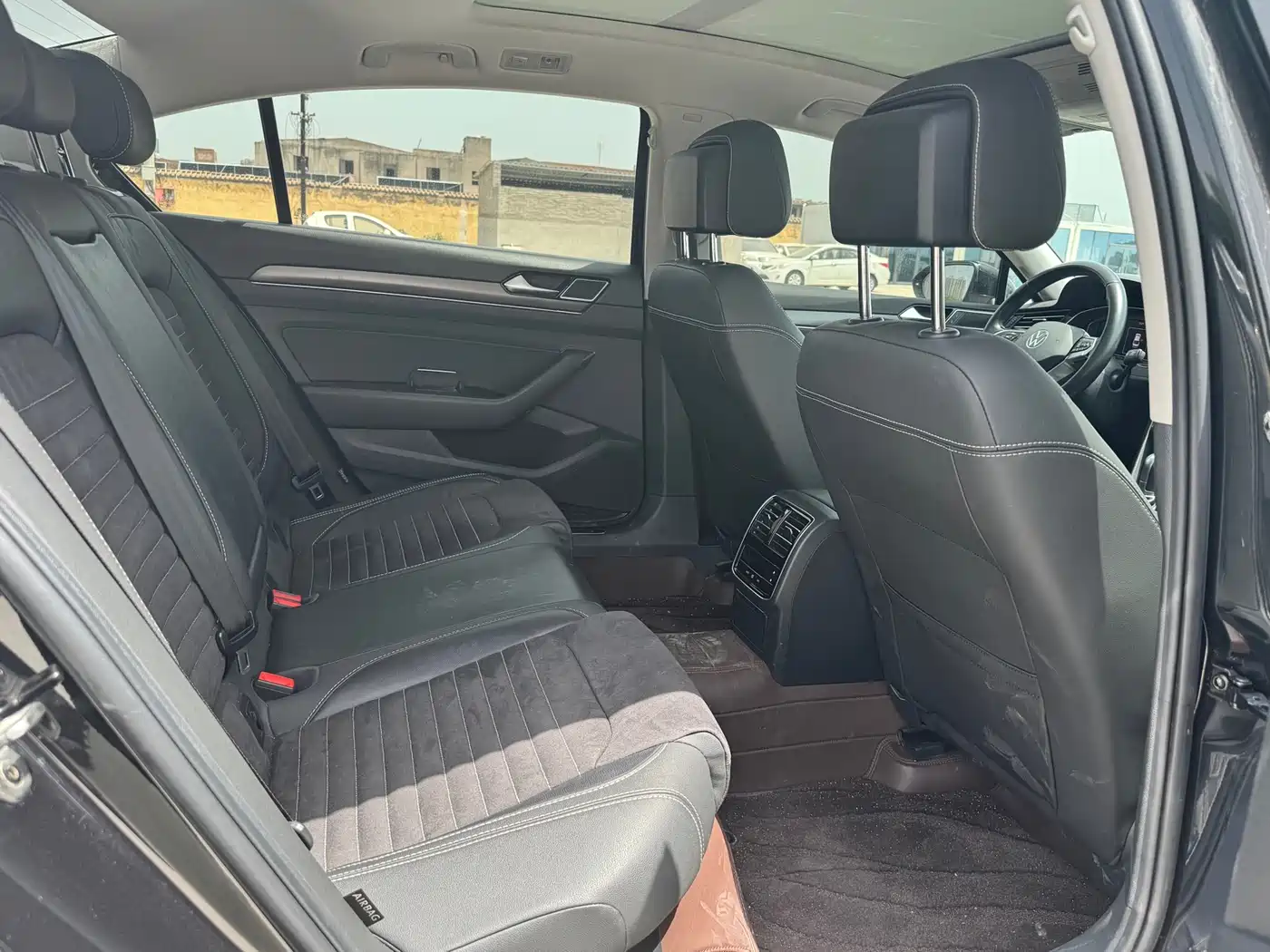 Volkswagen Magotan 2020 330TSI DSG Luxury фото 7