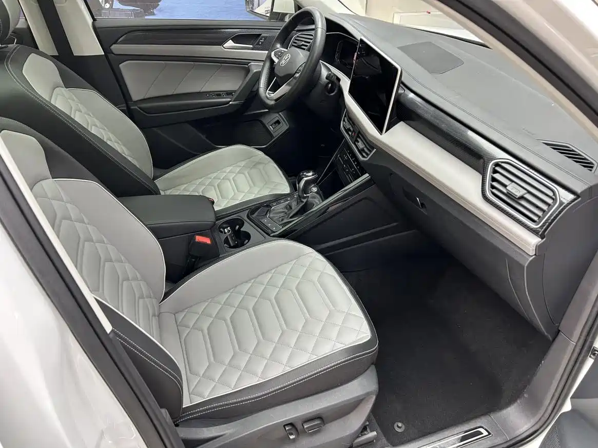Volkswagen Tayron 2023 280TSI 2WD Luxury Plus Advanced Edition фото 8