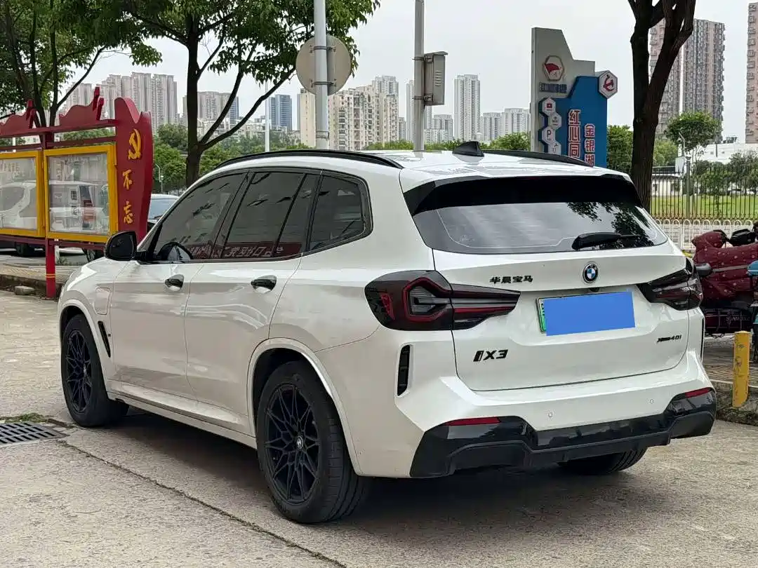 BMW iX3 2023 Leading Type фото 17