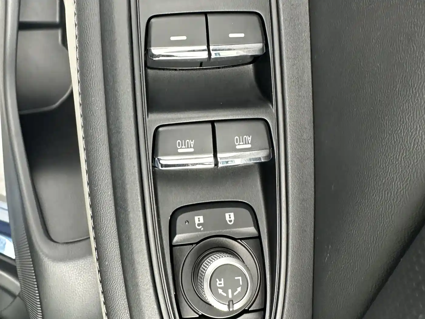 Subaru Forester 2022 2.0i AWD Luxury Edition with EyeSight фото 12