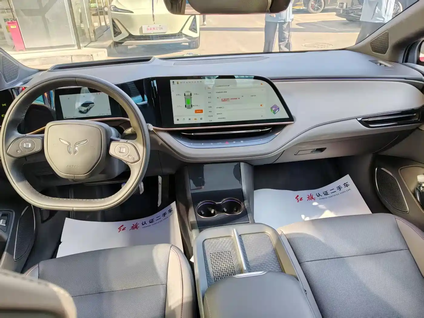 Hongqi EH7 2025 640 AWD Smart Selection Edition фото 3