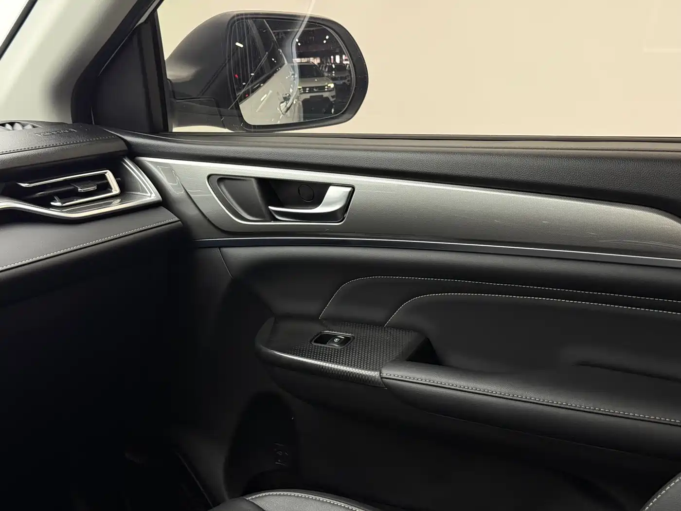 Haval M6 2023 PLUS 1.5T DCT Luxury Smart Connect фото 11