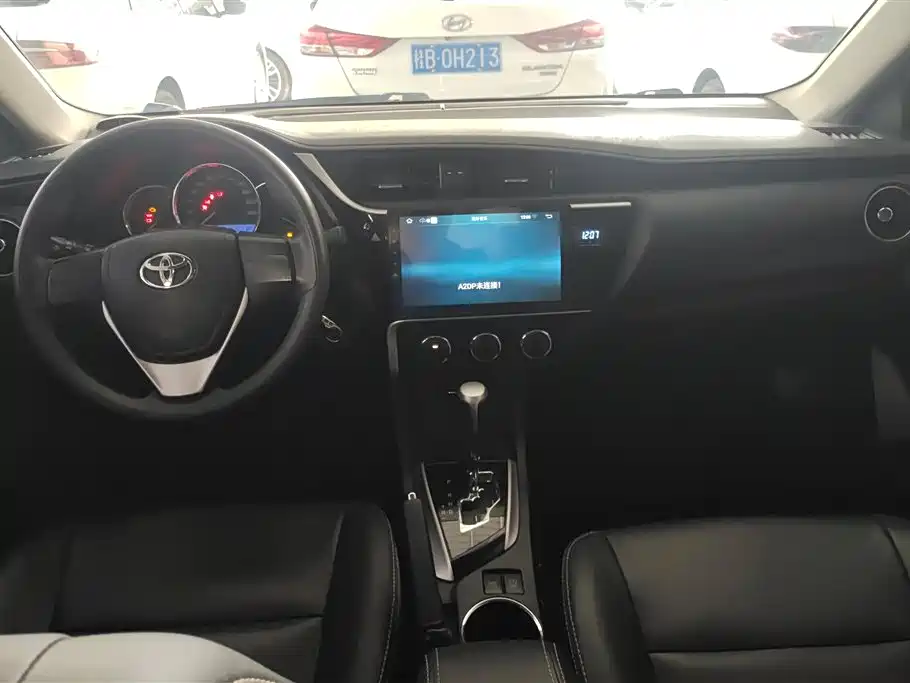 Toyota Corolla 2017 Facelift 1.2T S-CVT GL фото 12