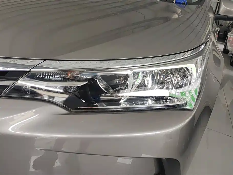 Toyota Corolla 2017 Facelift 1.2T S-CVT GL фото 5