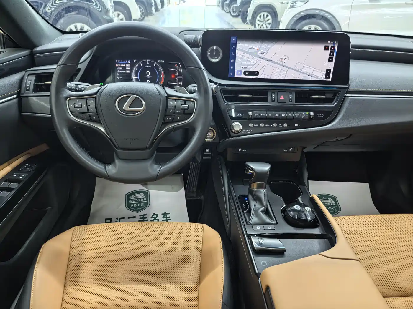 Lexus ES 2023 200 Excellence Edition фото 7
