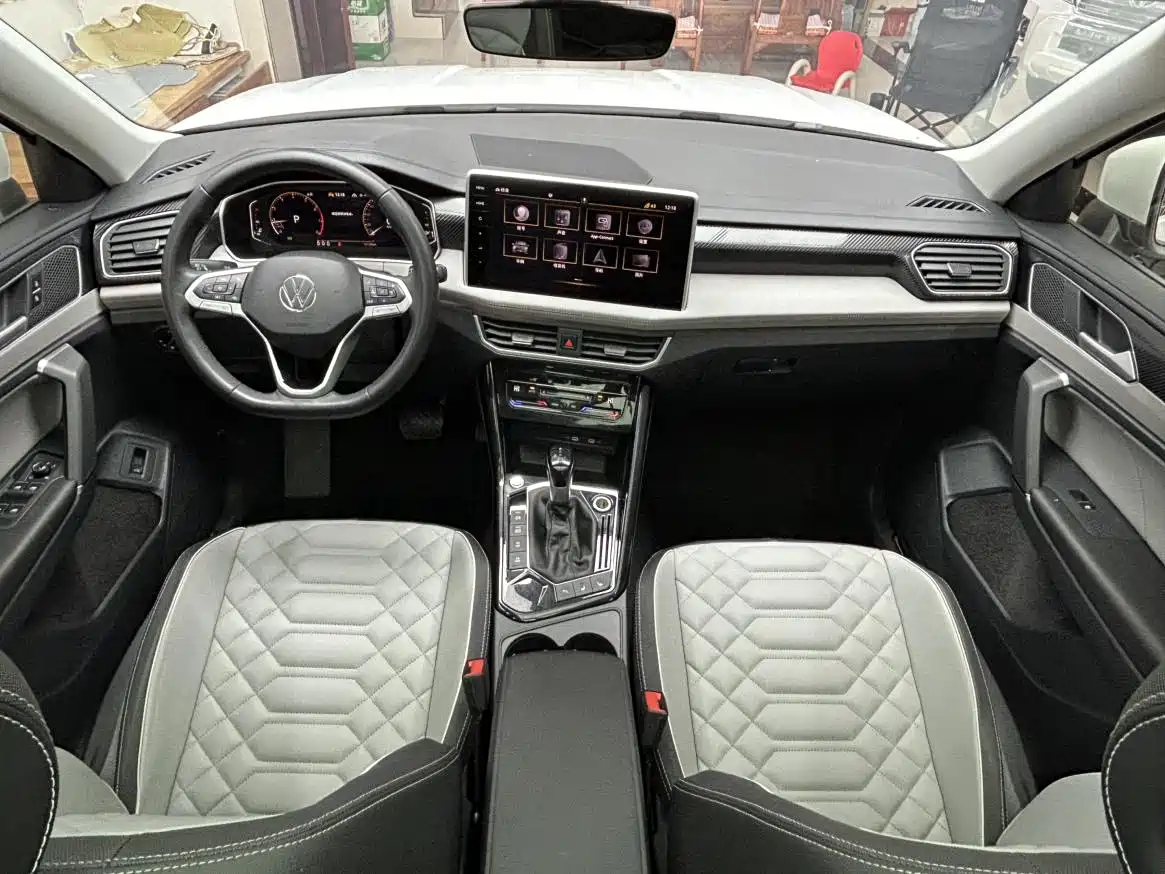 Volkswagen Tayron 2023 280TSI 2WD Luxury Plus Advanced Edition фото 13