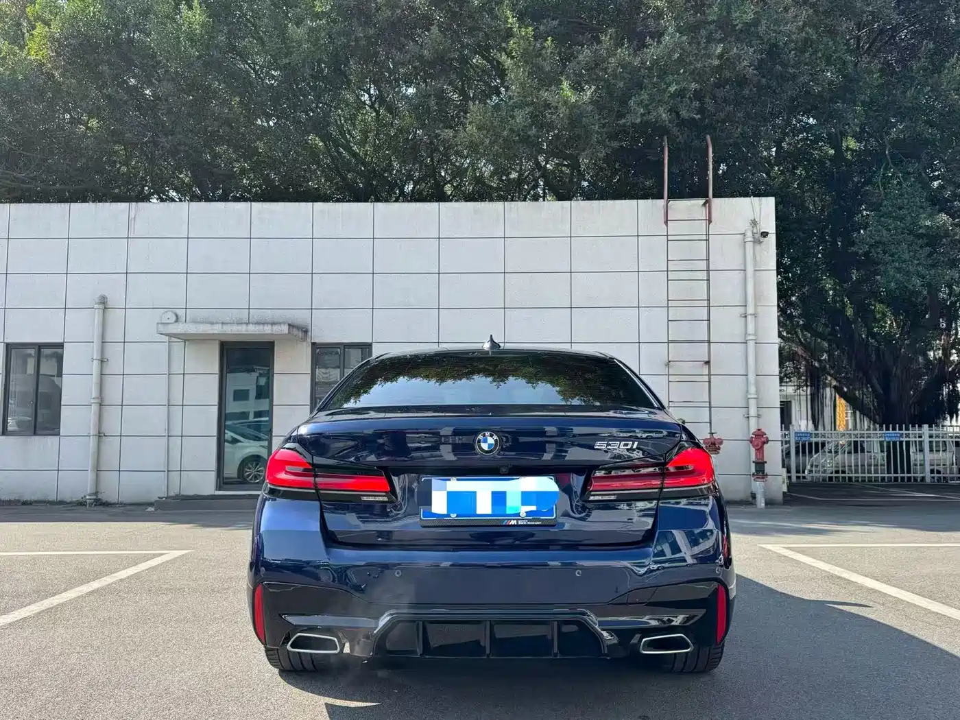 BMW 5 Series (Import) 2022 530i Style Edition M Sport Package фото 9