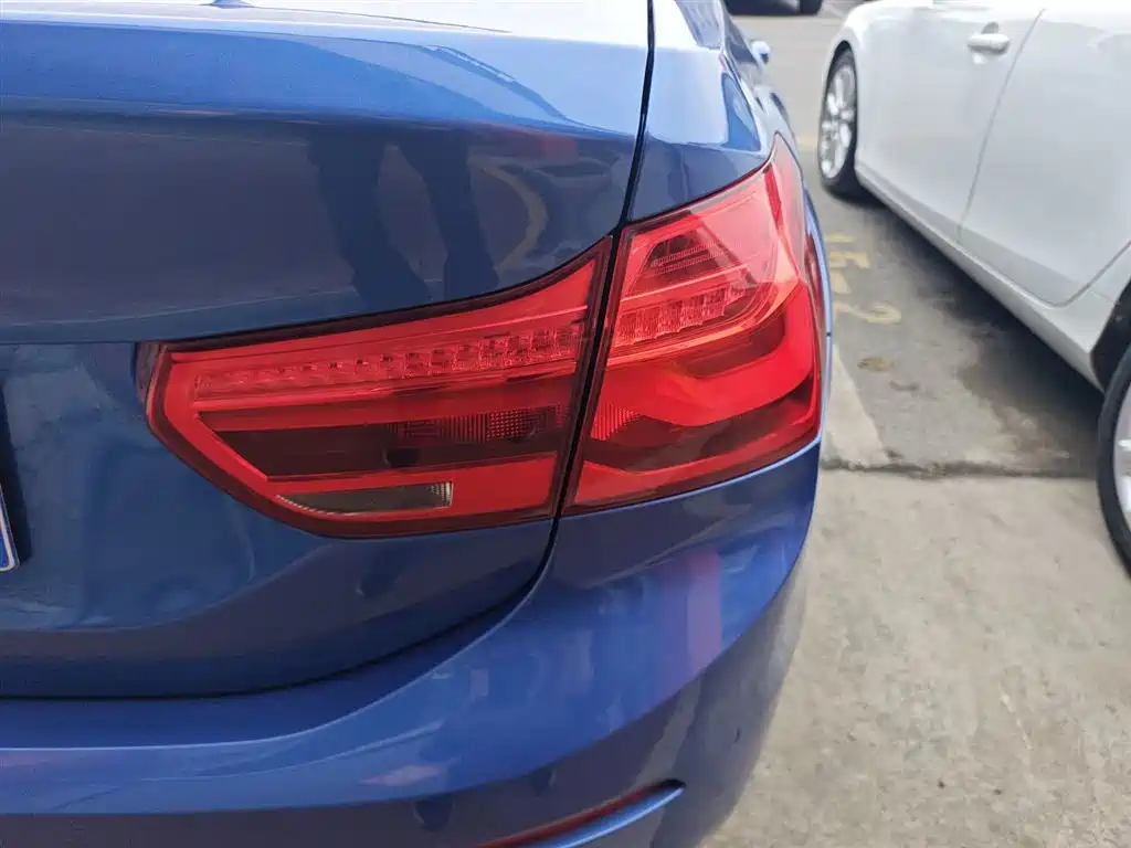 BMW 1 Series 2018 Facelift 118i Sport фото 8