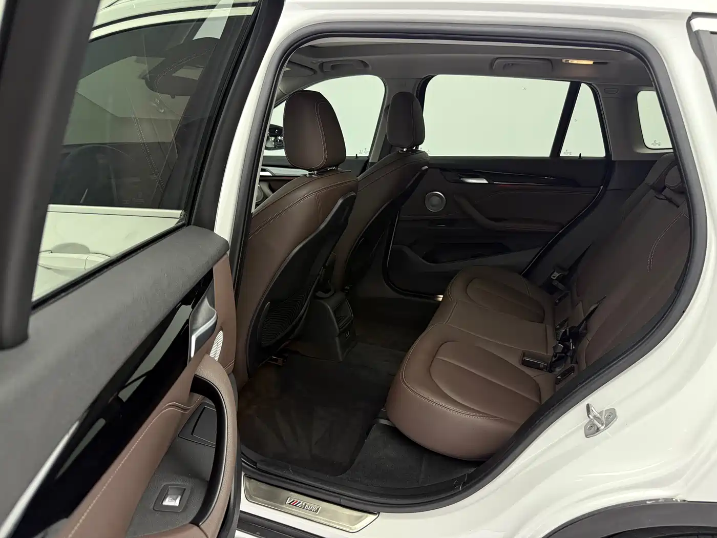 BMW X1 2022 sDrive20Li Fashion фото 13