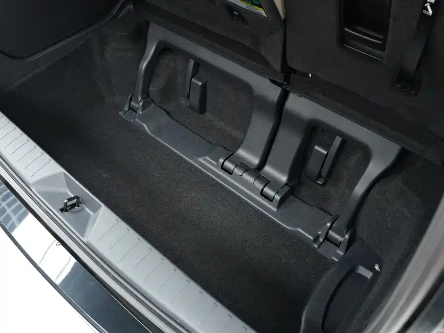 Toyota Sienna 2021 2.5L Hybrid Ultimate Edition фото 23