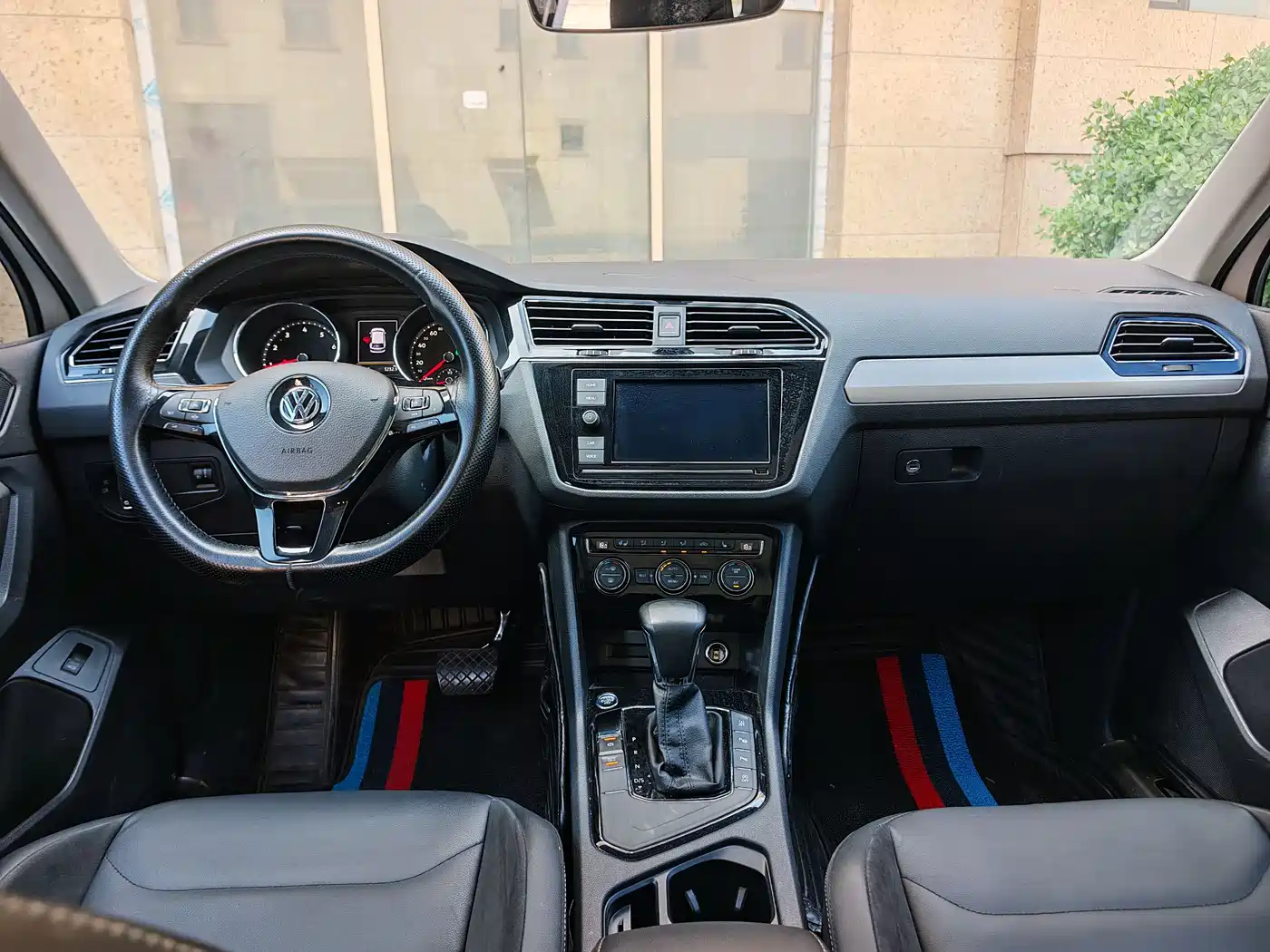 Volkswagen Tiguan L 2019 330TSI Automatic 2WD Smart Luxury Edition China VI фото 11