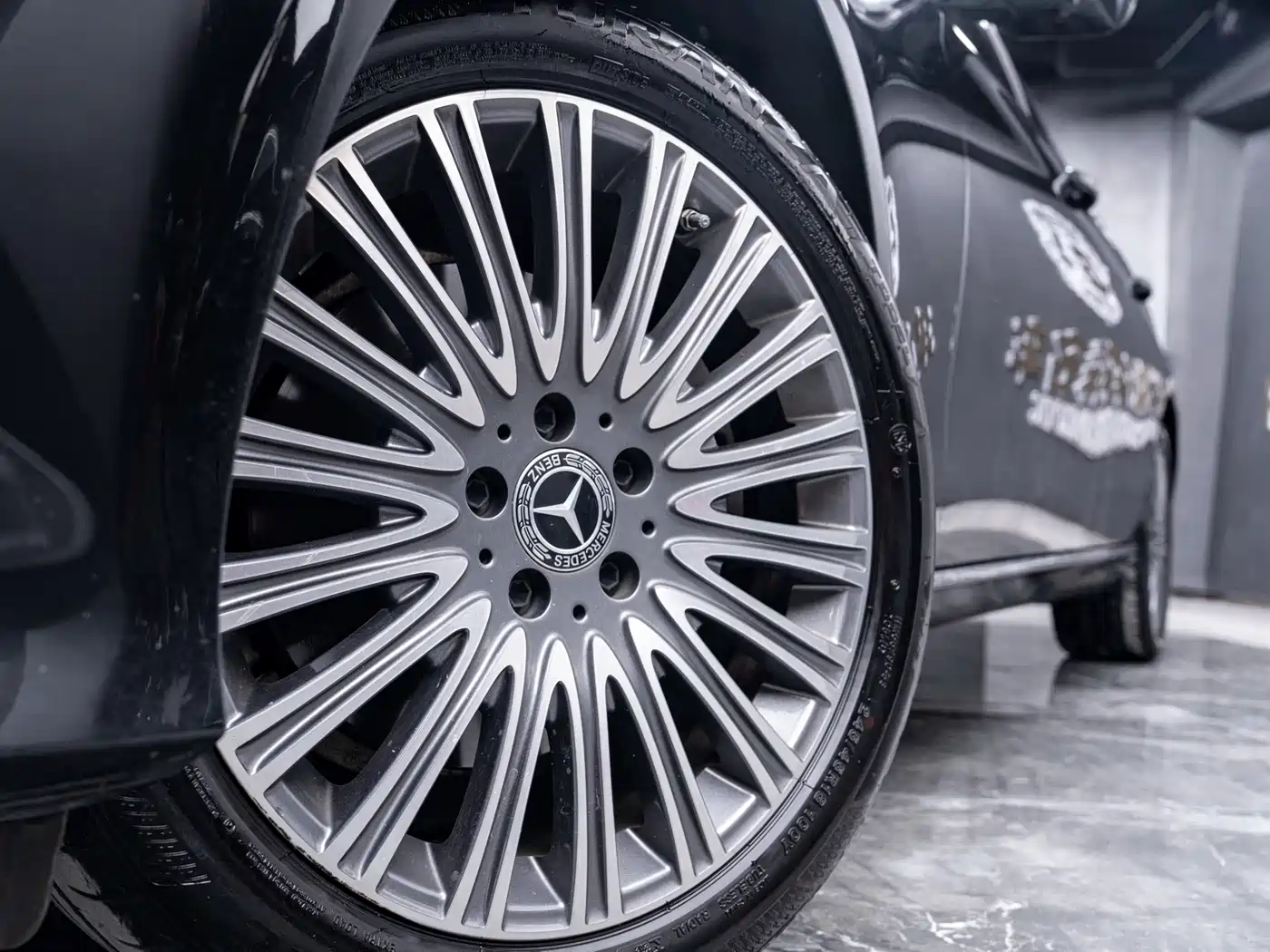 Mercedes-Benz E-Class 2023 E 300 L Luxury фото 3