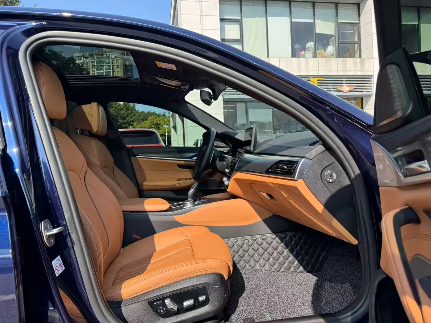 BMW 5 Series (Import) 2022 530i Style Edition M Sport Package фото 4