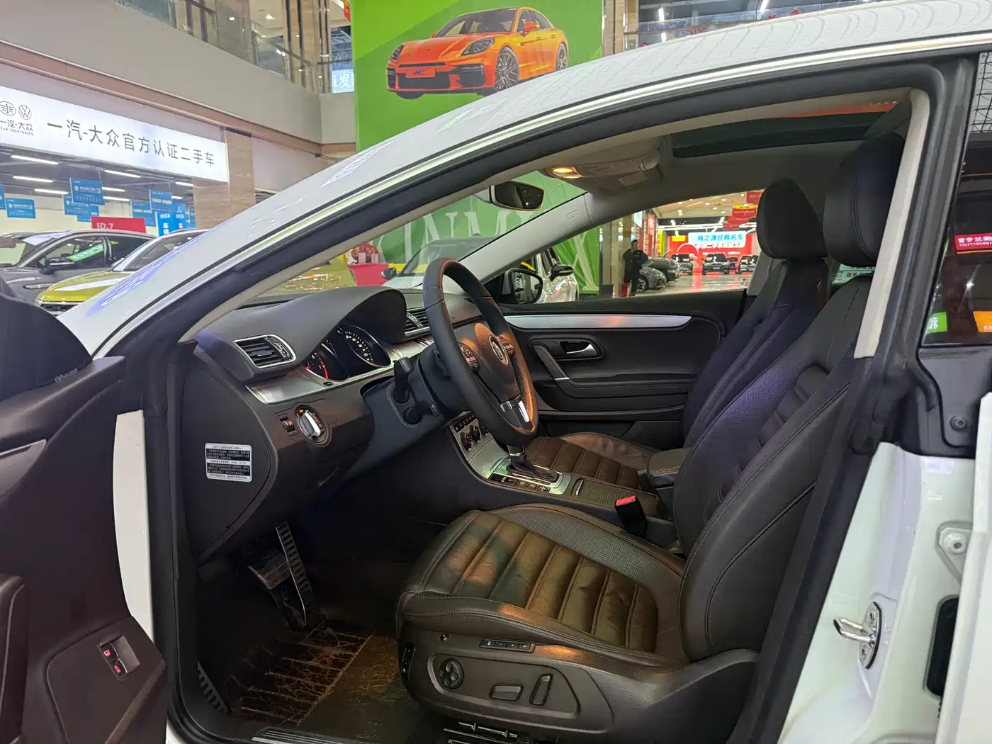 Volkswagen FAW-Volkswagen CC 2016 Model 1.8TSI Luxury фото 4