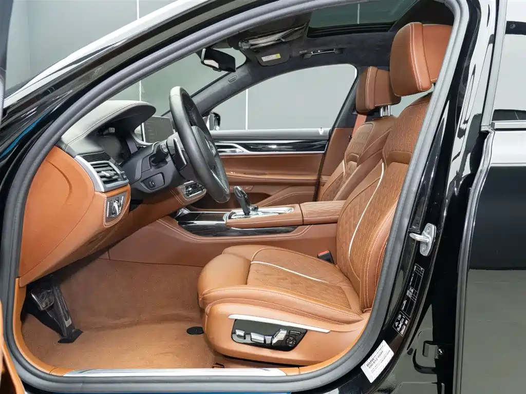 BMW 7 Series 2019 Facelift M760Li xDrive V12 Sport Package фото 10